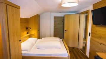 In-room safe, free WiFi