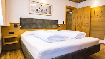 Comfort-Apartment, Balkon, Bergblick | Zimmersafe, kostenloses WLAN