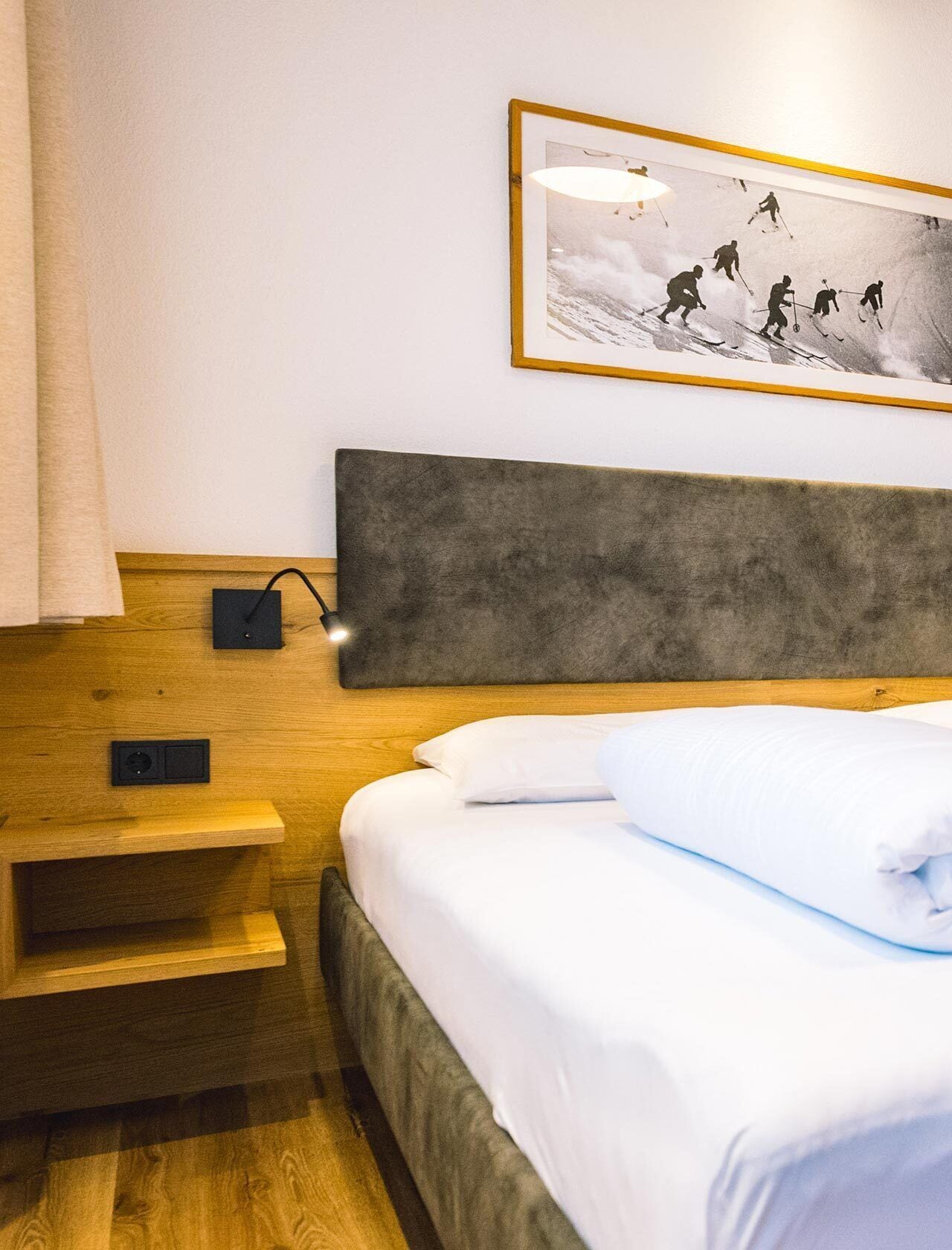 Comfort Apartment, Balcony, Mountain View | In-room safe, desk, free WiFi, bed sheets