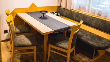 In-room safe, free WiFi