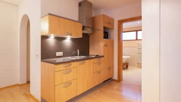 Familienapartment, Balkon, Bergblick | Zimmersafe, kostenloses WLAN