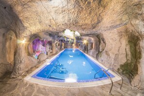 Sauna, hot tub, Turkish bath, body treatments, hydrotherapy, body scrubs - Hotel & Spa María Manuela (Onis)