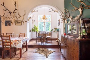 Breakfast, lunch, dinner and brunch served  - Palac Mysliwski - Orle (Miroslawiec)