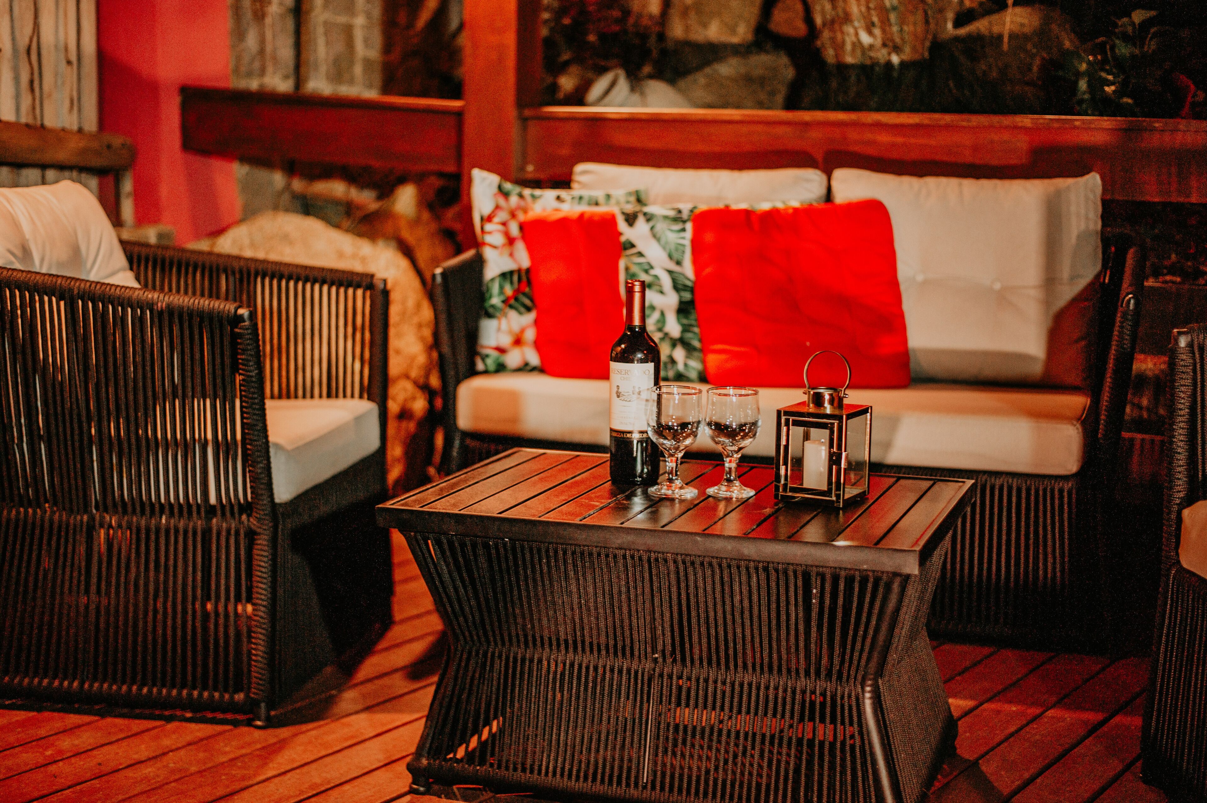 32-inch flat-screen TV with satellite channels, LED TV