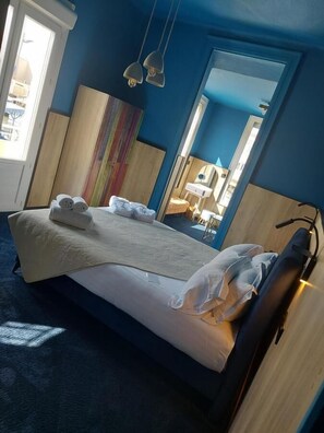 Standard-Vierbettzimmer, Kanalblick