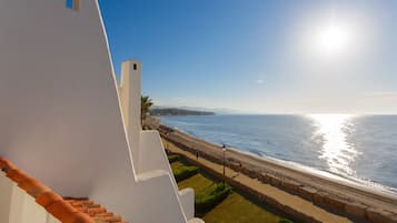 Departamento superior, 4 habitaciones | Vista a la playa o el mar