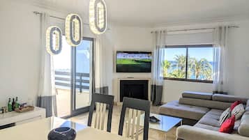 Superior Apartment, 1 Bedroom | Living area
