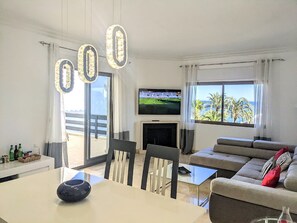 Superior Apartment, 1 Bedroom | Living area