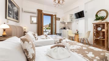 Studio for 3 people | Premium bedding, down duvets, memory-foam beds, in-room safe