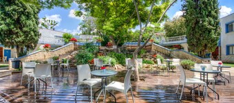 Gesher HaZiv TravelHotel