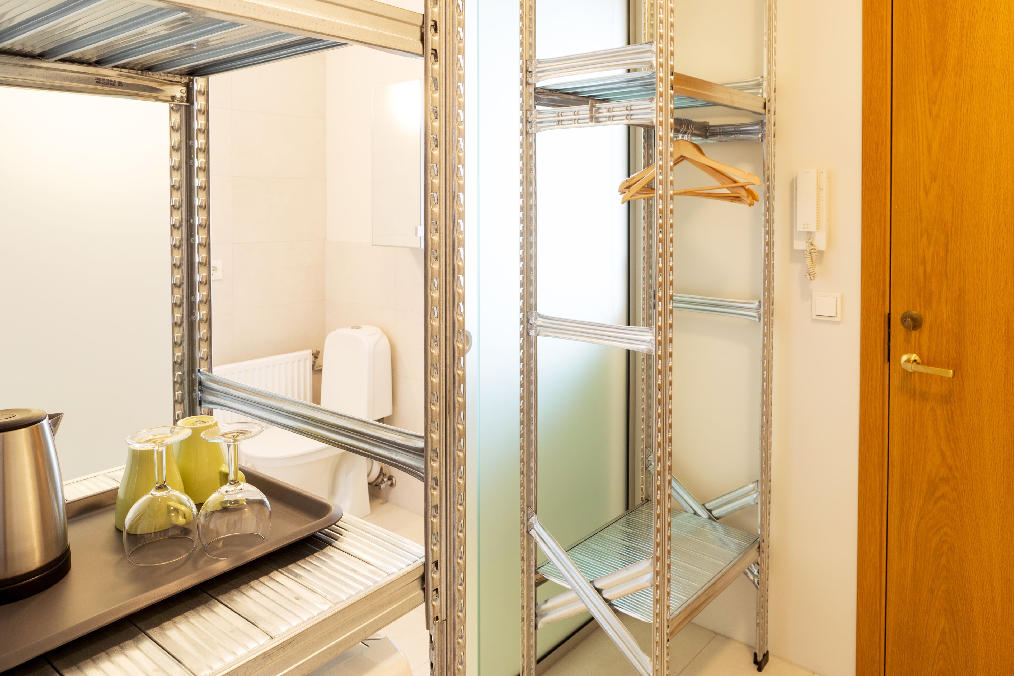 Habitación Deluxe con 2 camas individuales, baño privado | Baño | Regadera y toallas 