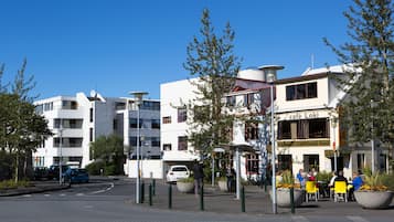 Vista frontal de la propiedad