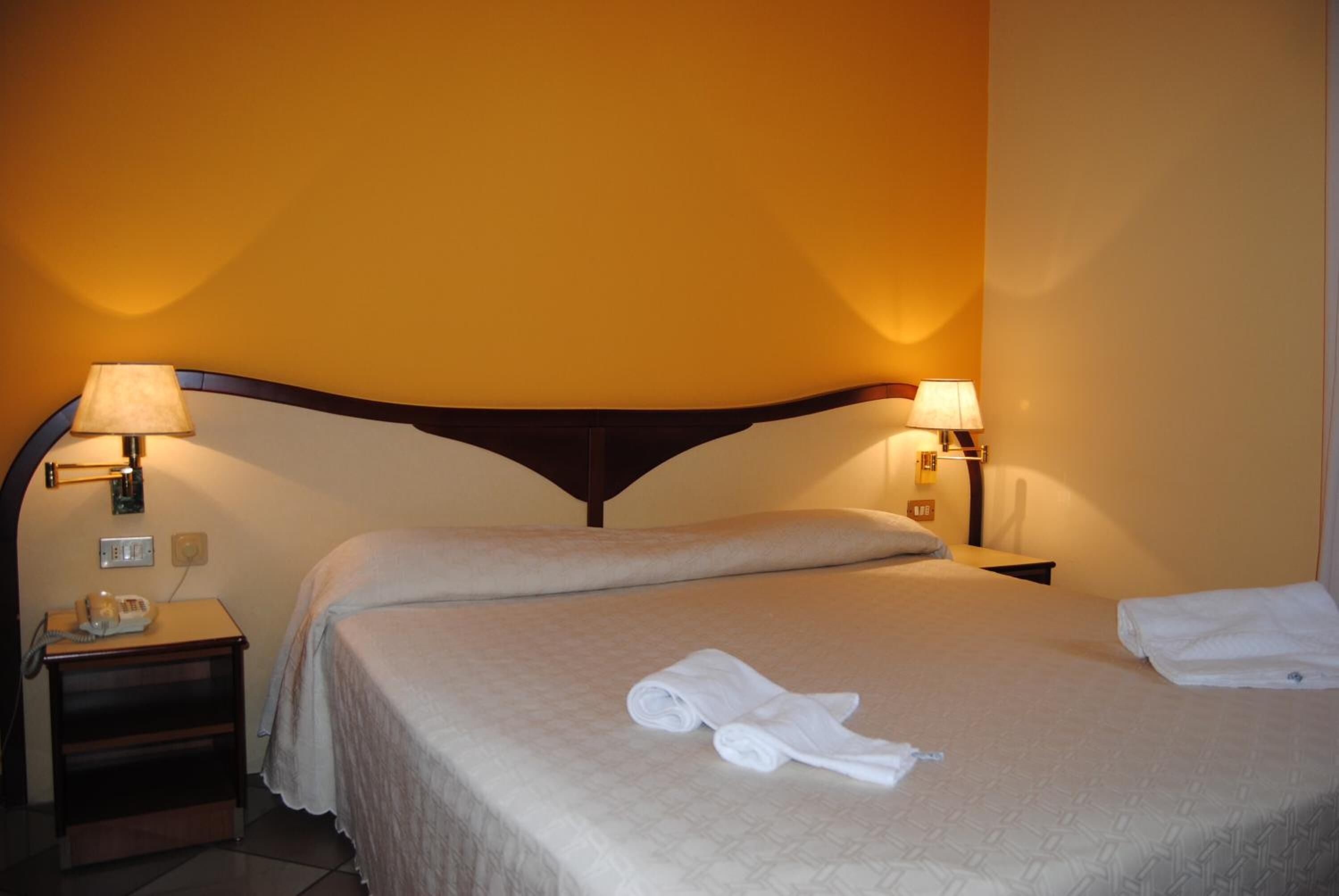 minibar, in-room safe, desk, blackout curtains