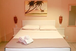 Standard Double Room  | Minibar, individually decorated, desk, iron/ironing board - Maré Praia Hotel  (Fortaleza)