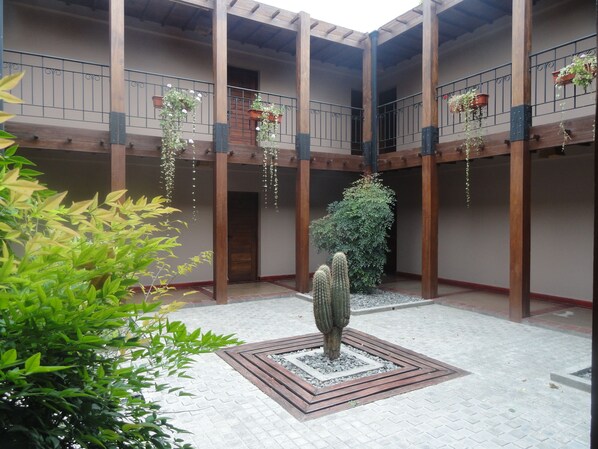 Courtyard - Hotel Munay Cafayate (Cafayate)