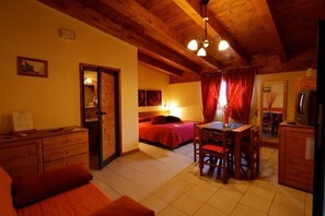 Een minibar, een kluis op de kamer, verduisterende gordijnen