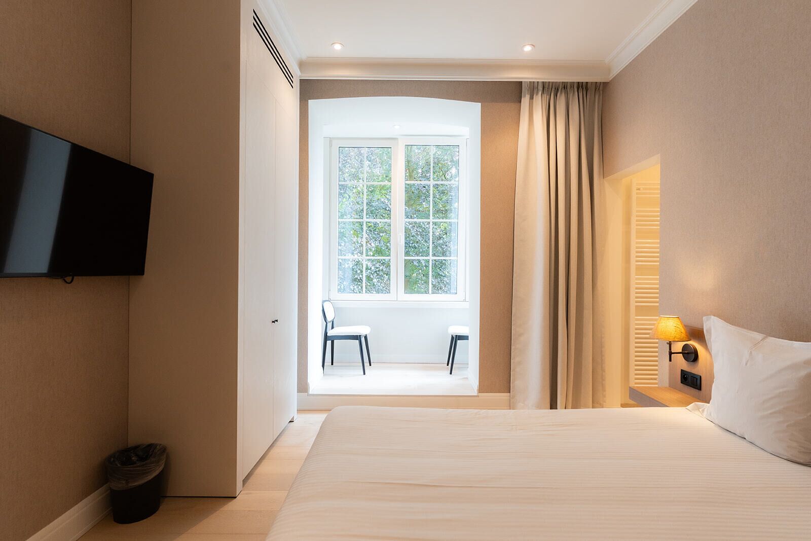Basic Double Room | Desk, free cribs/infant beds, rollaway beds, free WiFi
