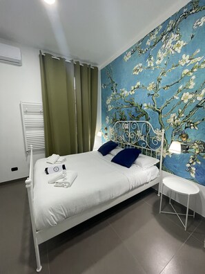 1 bedroom, hypo-allergenic bedding, down duvets, minibar - Sweet Sleep (Naples)