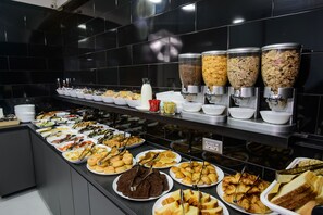 包含每日自助早餐