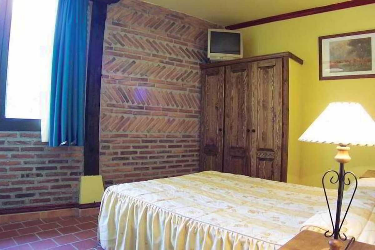 Caja de seguridad en la habitación, cunas, wifi gratis y ropa de cama