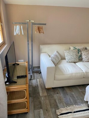 Superior Chalet, 1 Bedroom, Sea View | Minibar, in-room safe, iron/ironing board, free WiFi - Hôtel Villa Maya – Golfe de Saint-Tropez (Gassin)