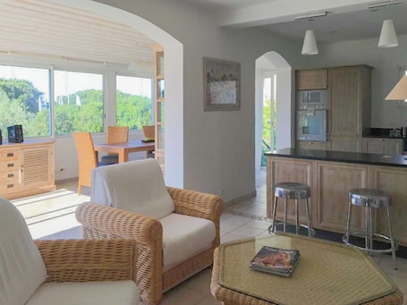 Luxury Apartment, Kitchen, Sea View | Minibar, in-room safe, iron/ironing board, free WiFi