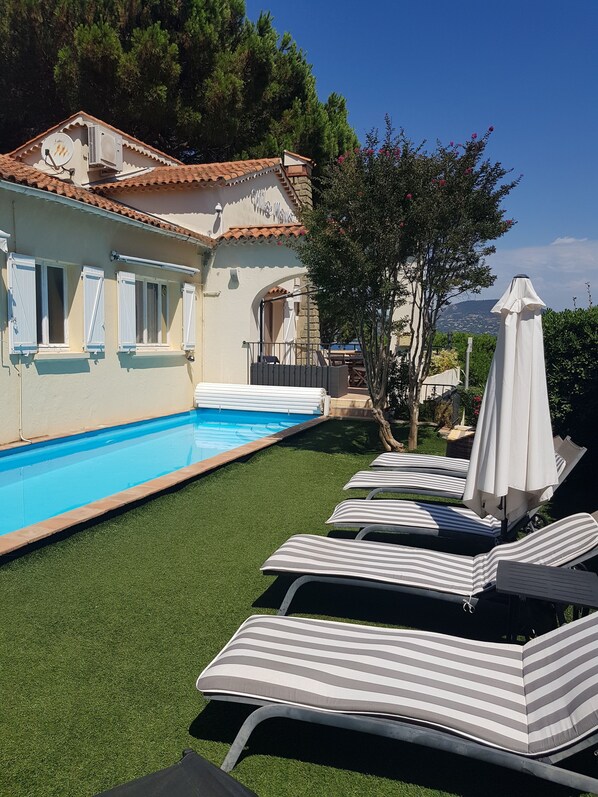 2 outdoor pools, open 7:30 AM to 11:00 PM, pool umbrellas, pool loungers