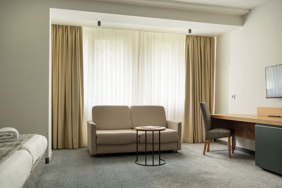 Comfort Room | Premium bedding, down duvets, memory-foam beds, minibar
