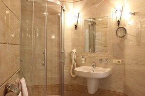 Superior Suite | Minibar, in-room safe, individually decorated, desk - Prestige Hotel (Chisinau)