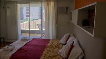 高級雙人房, 1 張加大雙人床 | 羽絨被、免費 Wi-Fi