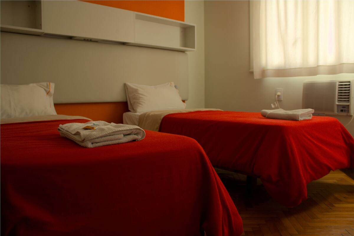 Chambre Double Standard, 2 lits une place
