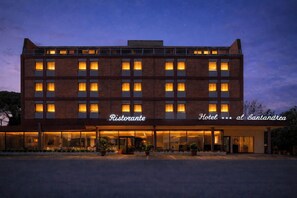 Front of property - Hotel Al Sant andrea  (Sarzana)