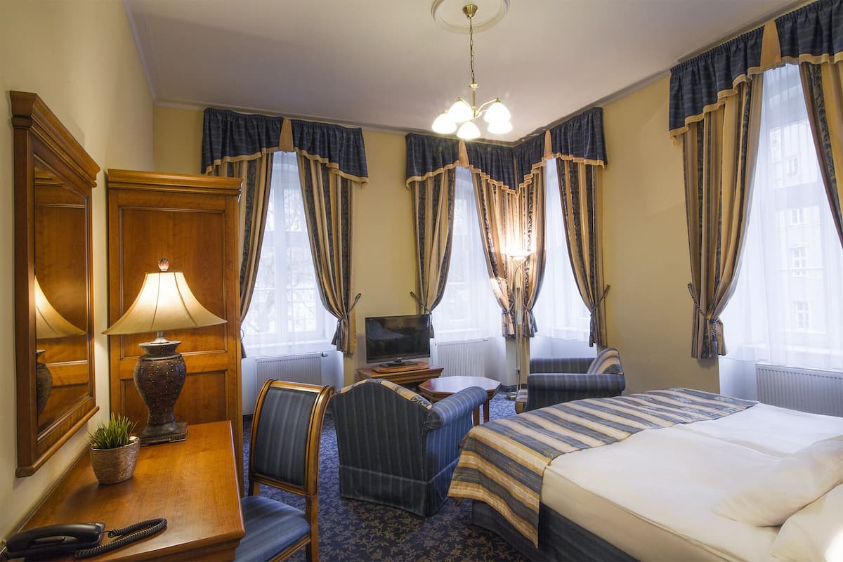 comfort apartment | 1 bedroom, in-room safe, desk, blackout curtains