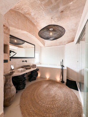 King Suite mit Balkon Sea View with Jacuzzi | Badezimmer