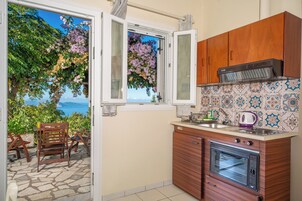Estudio, vistas al mar, planta baja (for 3) | Cocina privada | Frigorífico