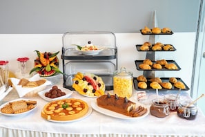 Petit déjeuner buffet