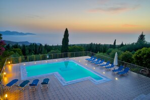Seasonal outdoor pool, open 9:00 AM to 8:30 PM, pool umbrellas - Panoramic Sunset (Kefalonia)