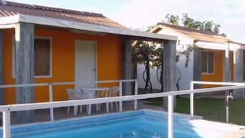Piscine extérieure (ouverte en saison)