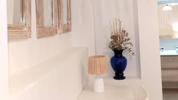 Coffres-forts dans les chambres, décoration personnalisée, bureau