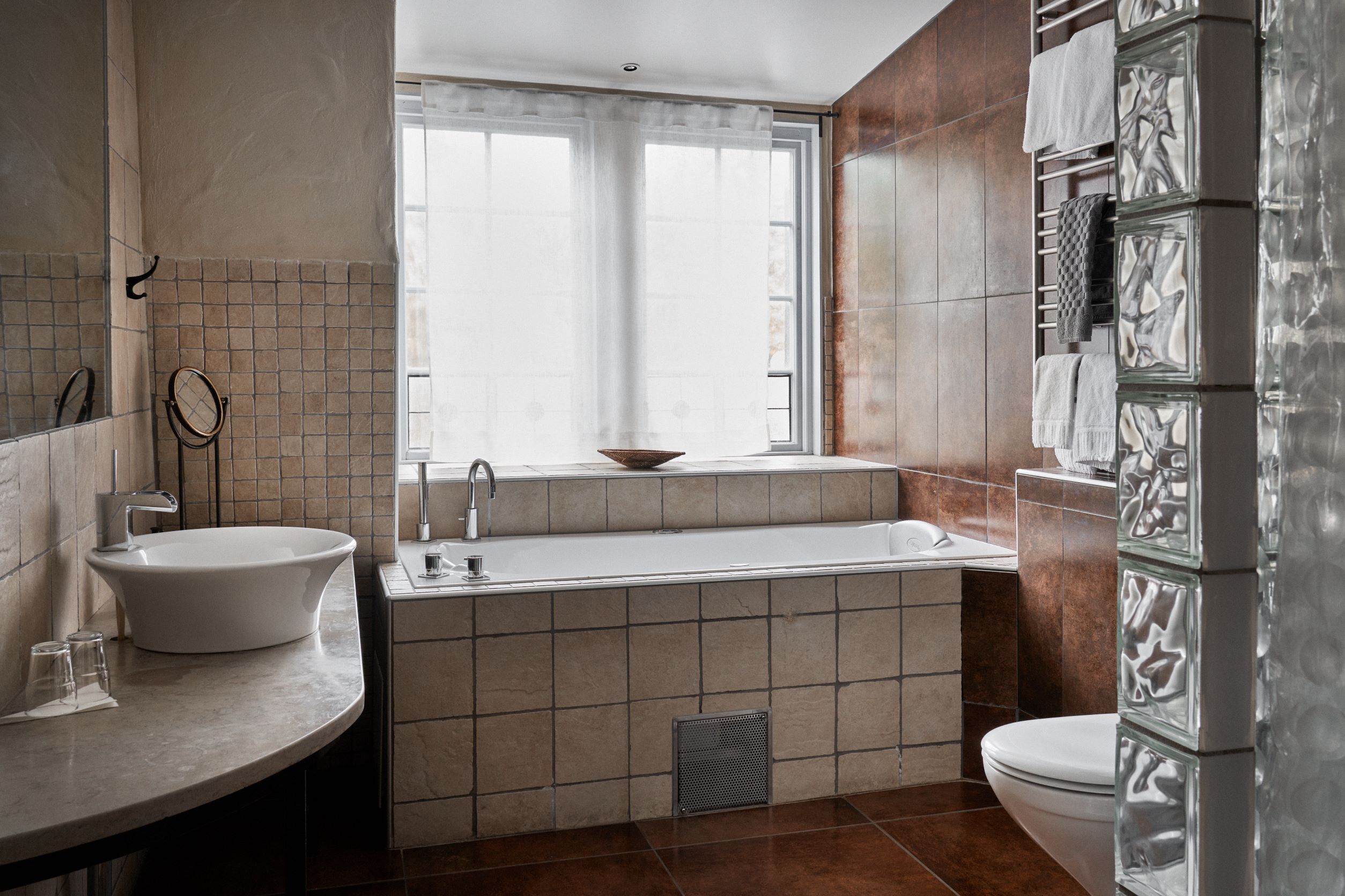 deluxe double room | premium bedding, minibar, in-room safe, individually decorated