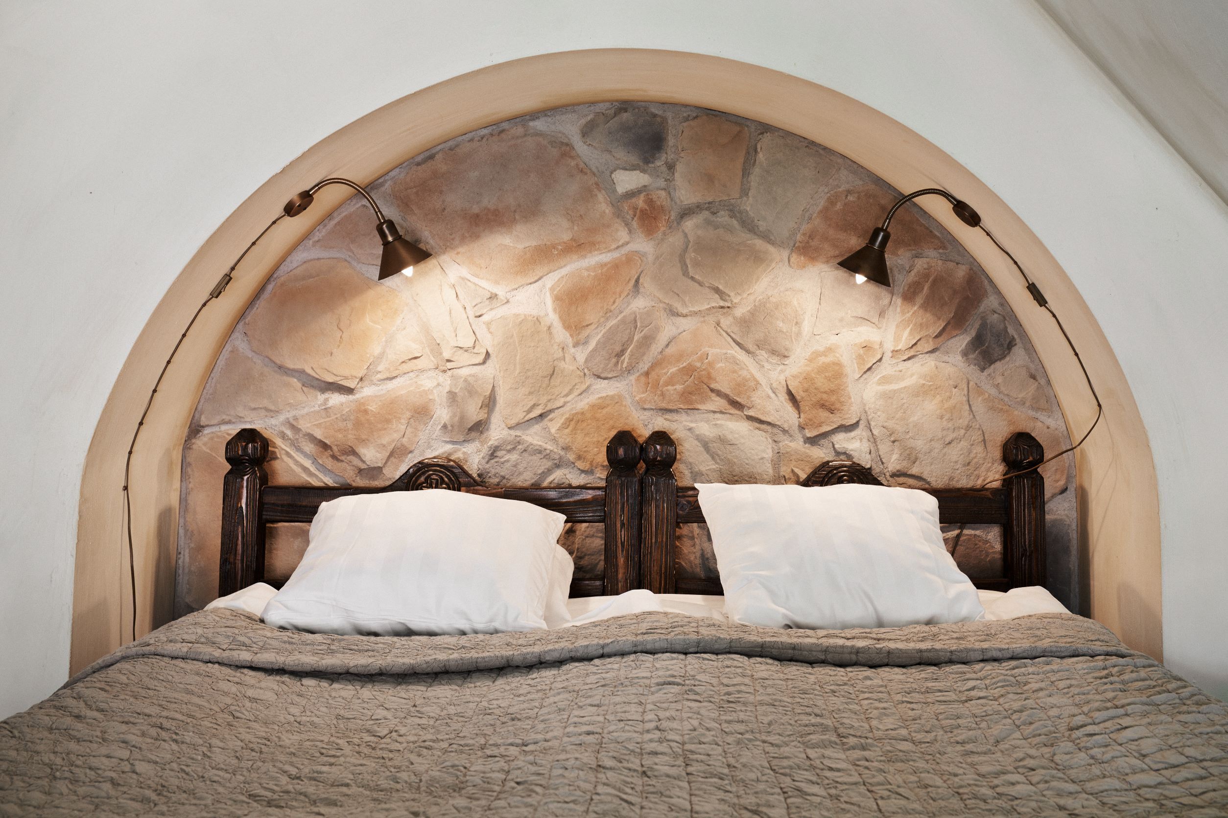 deluxe double room | premium bedding, minibar, in-room safe, individually decorated