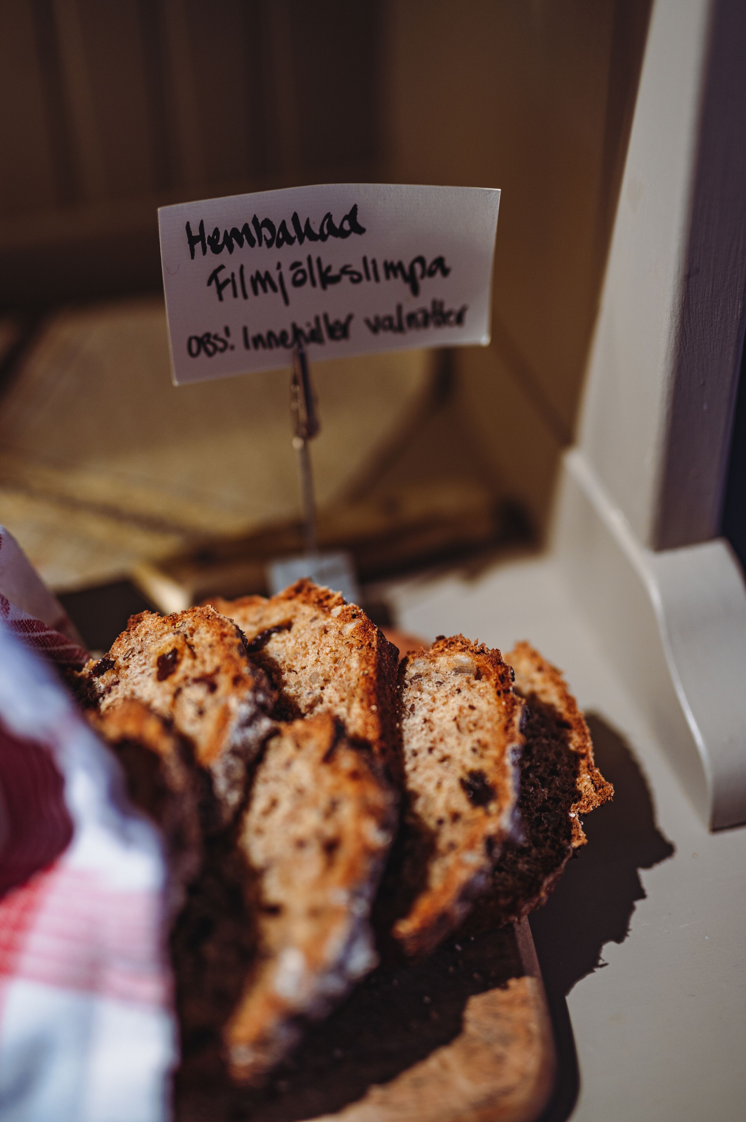 free daily self-service breakfast