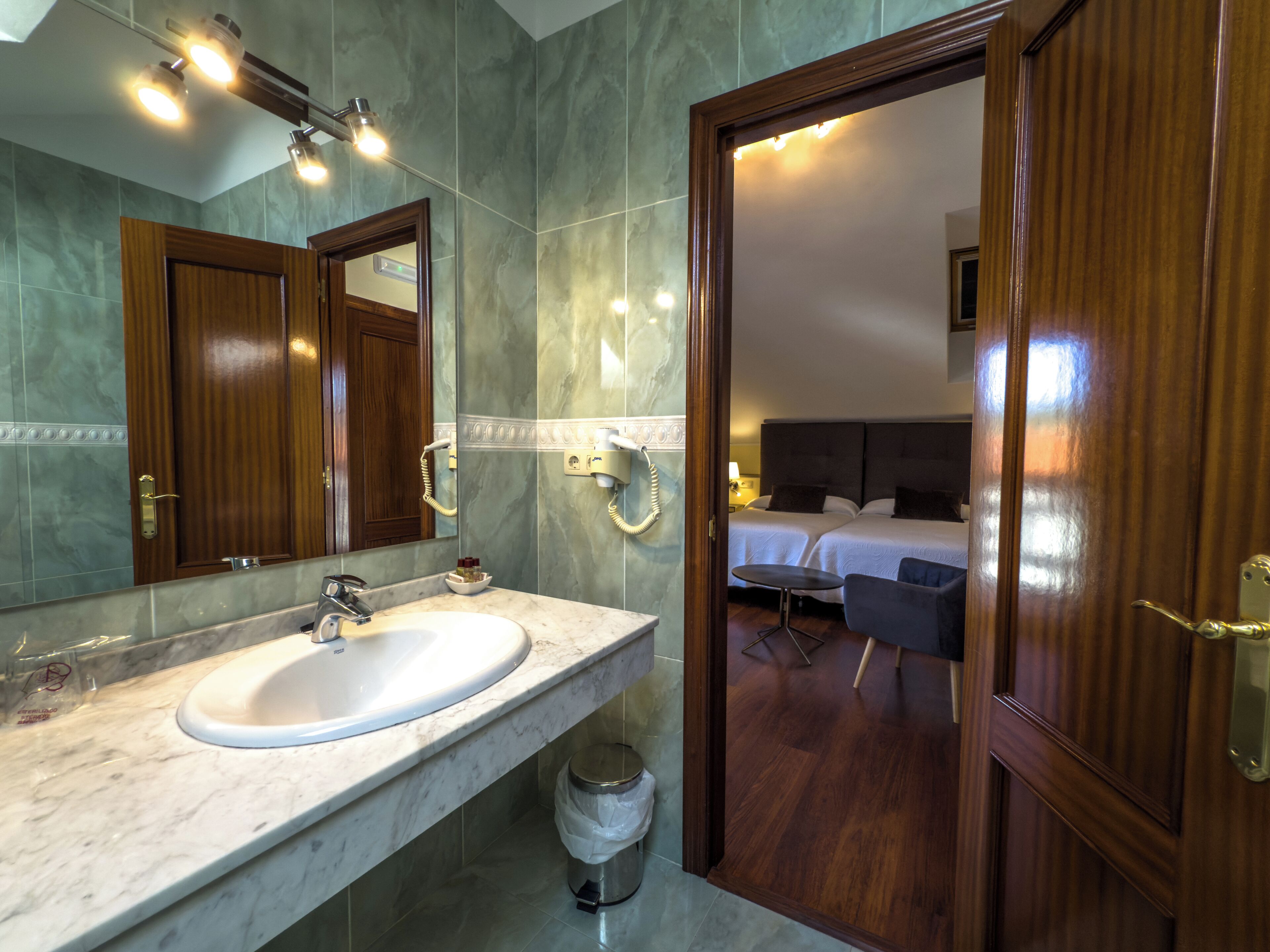 superior double room | bathroom | bathtub, free toiletries, hair dryer, bidet