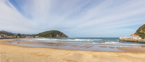 Plage à proximité, sable blanc