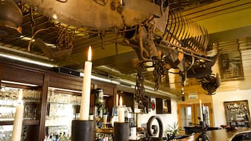 Bar (in der Unterkunft)