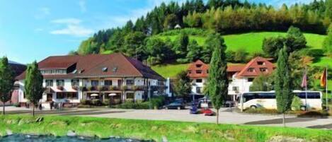 Fachada de la propiedad