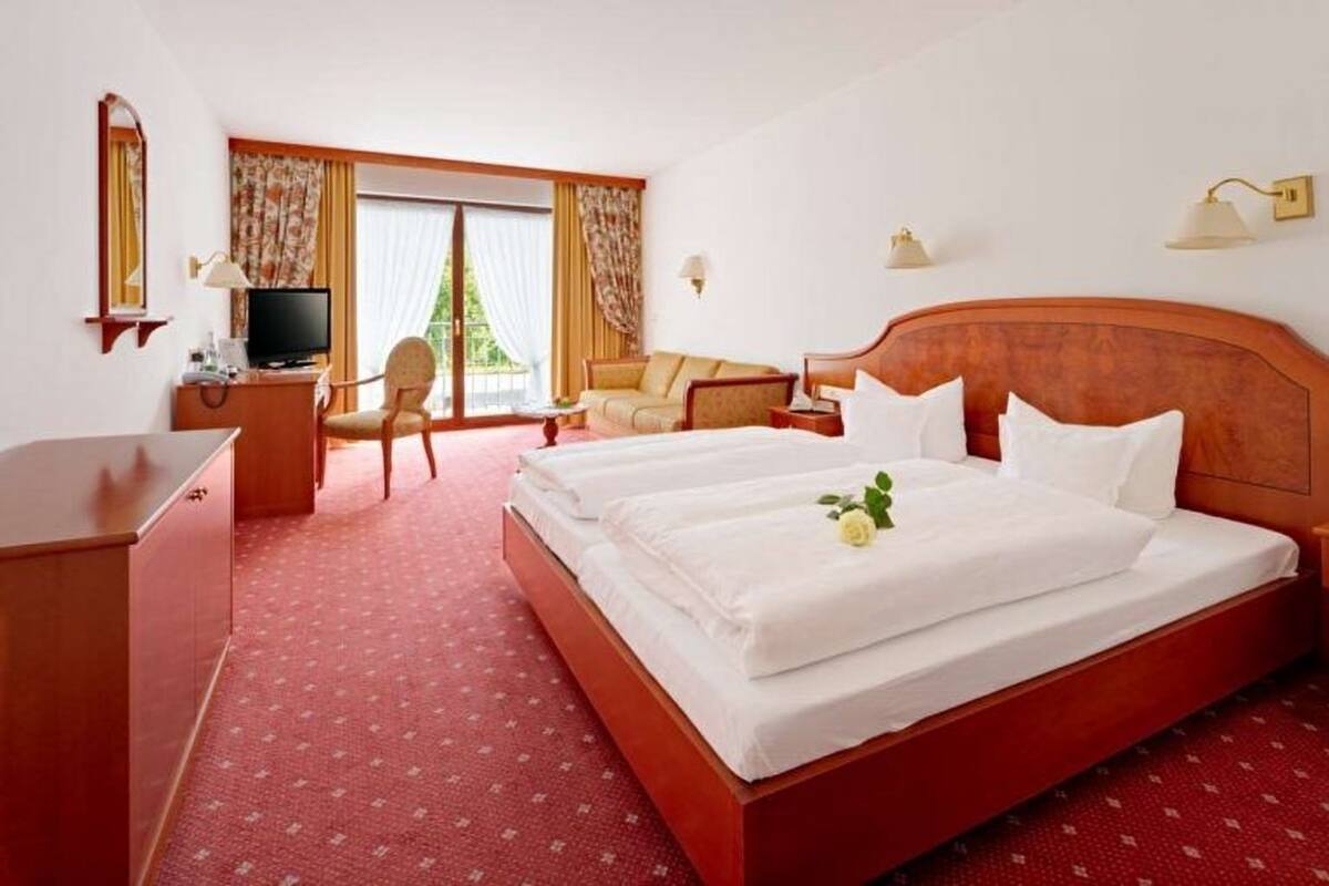 In-room safe, desk, blackout drapes, WiFi (free)