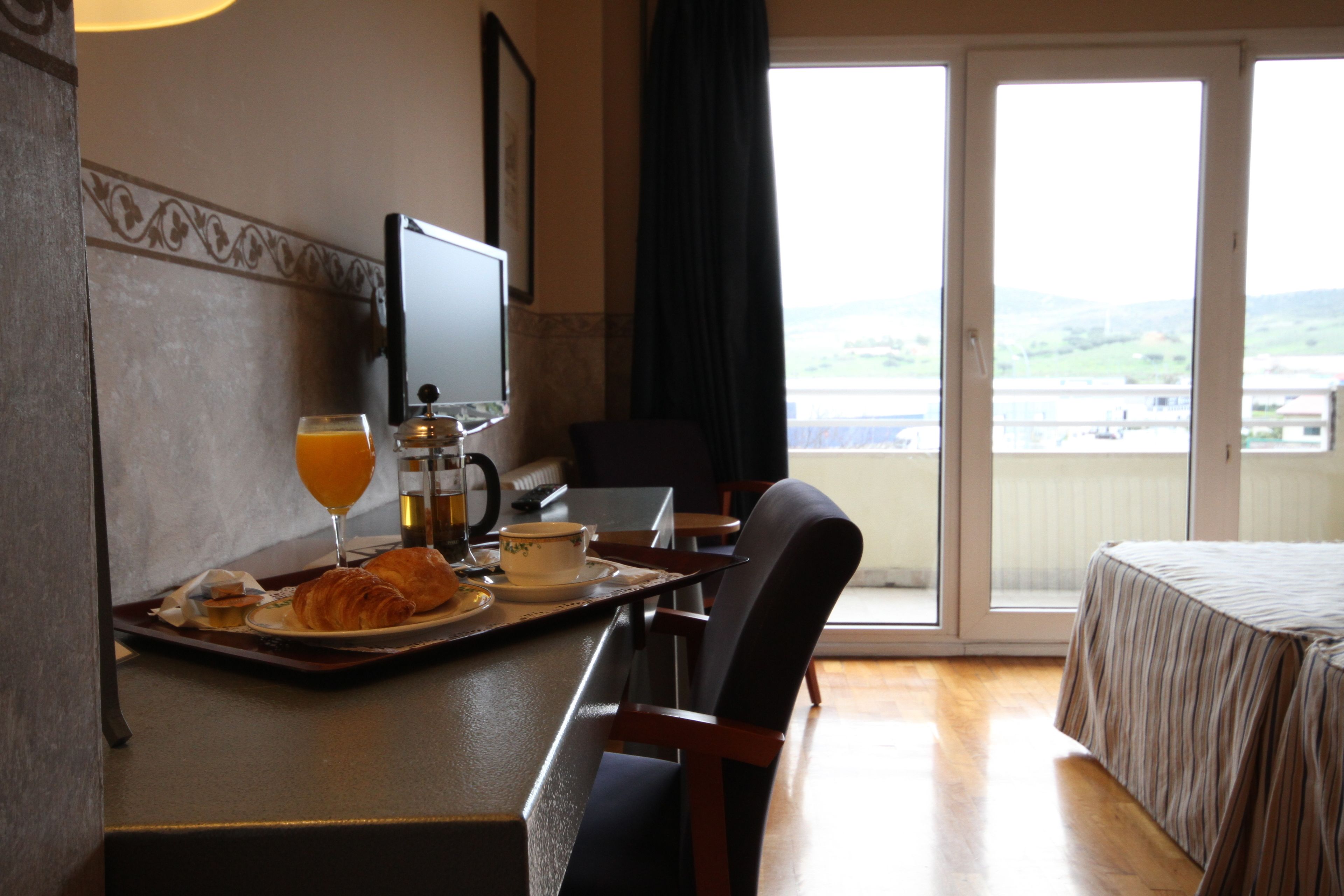 In-room safe, desk, blackout drapes, free cribs/infant beds