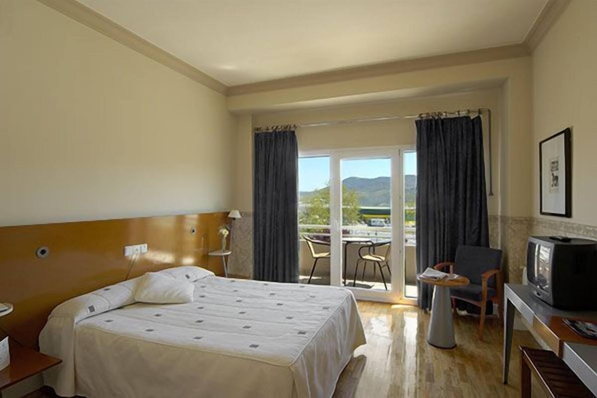 in-room safe, desk, blackout curtains, free cots/infant beds