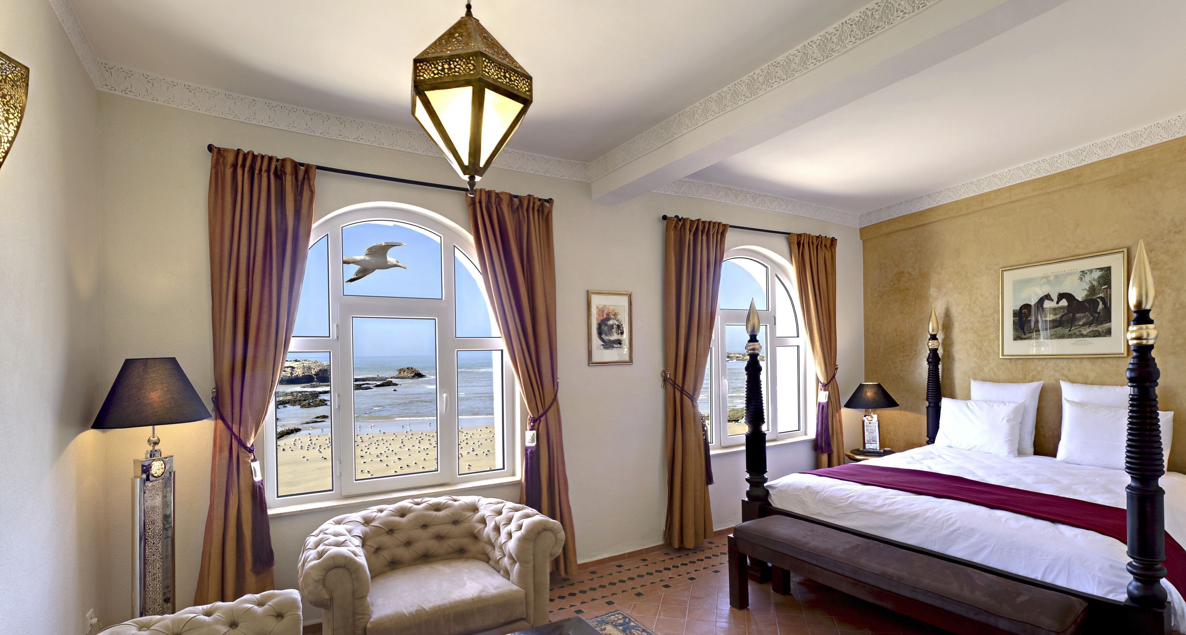 Premium bedding, in-room safe, blackout drapes, free WiFi